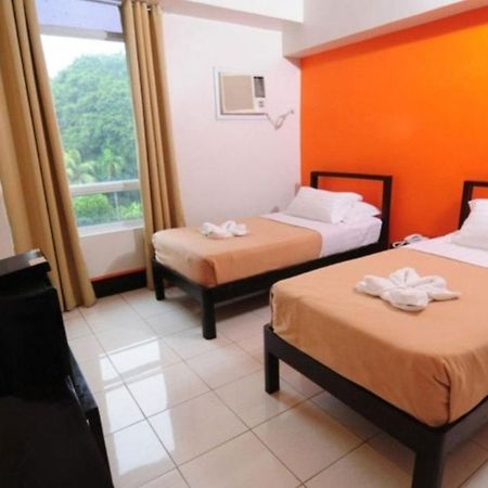 Negrense Suites Bacolod Dış mekan fotoğraf
