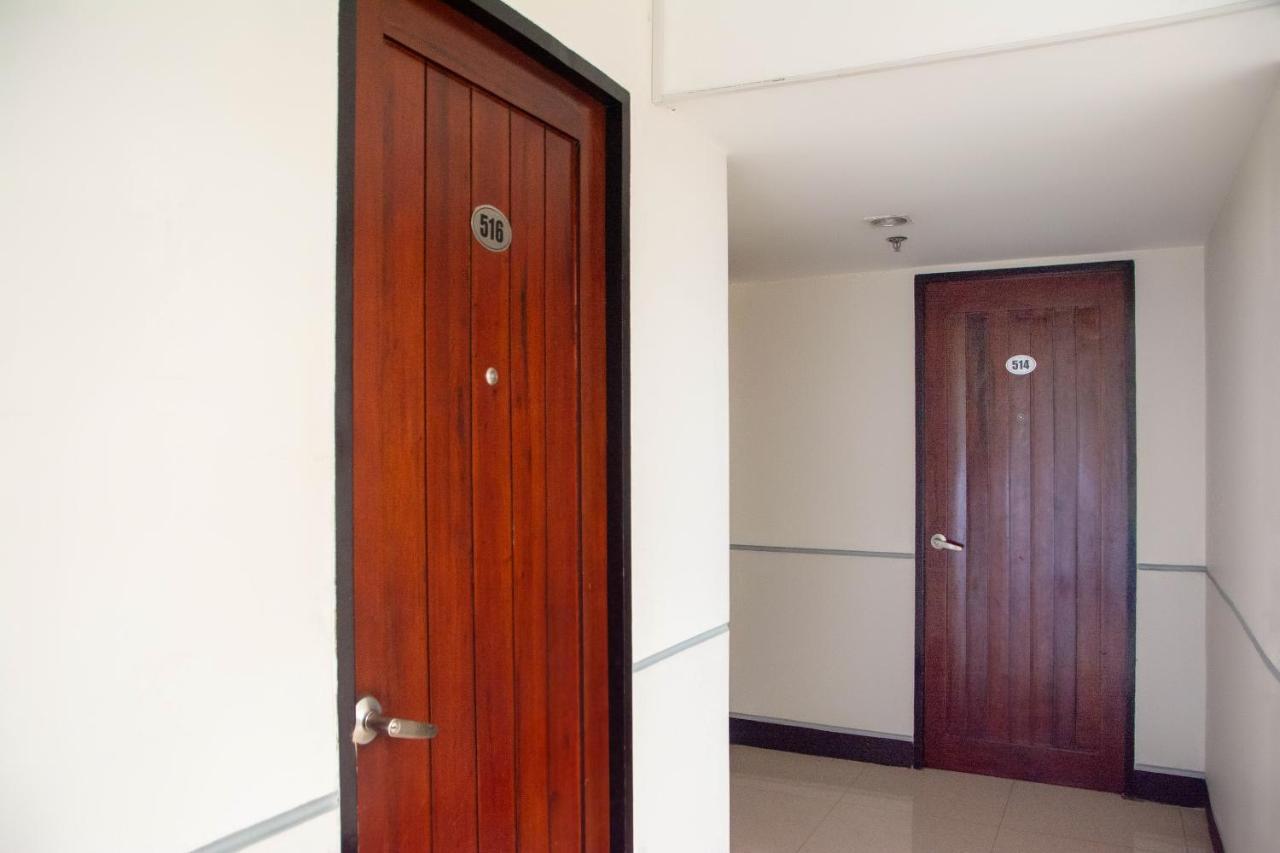 Negrense Suites Bacolod Dış mekan fotoğraf