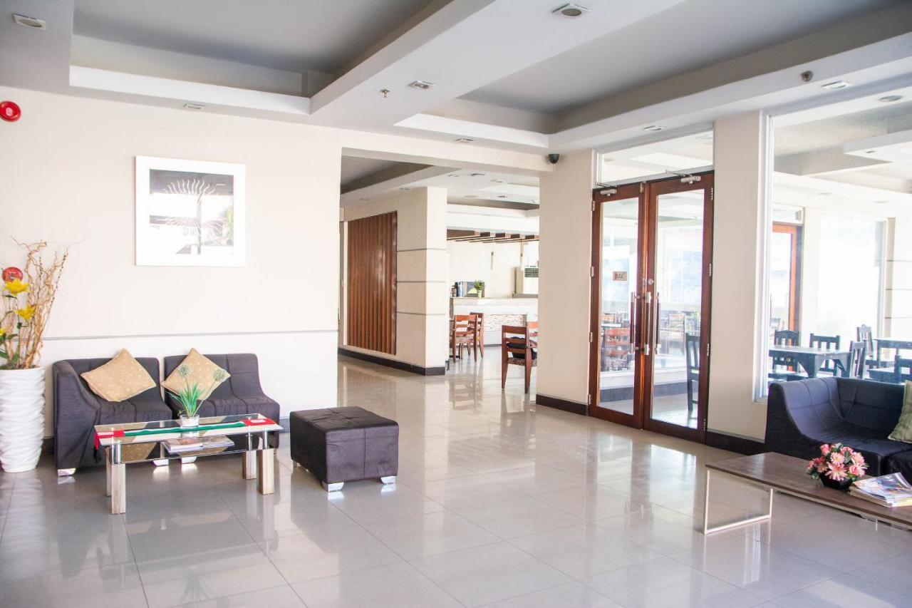 Negrense Suites Bacolod Dış mekan fotoğraf